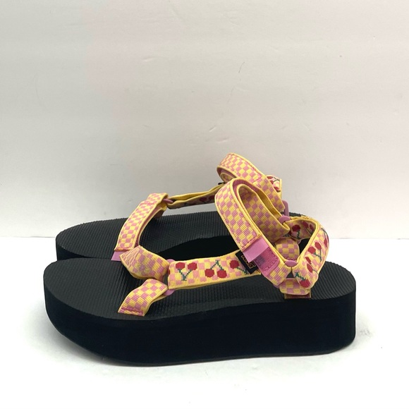 Teva Women's platform universal sandals Sz 11 - Picture 1 of 5